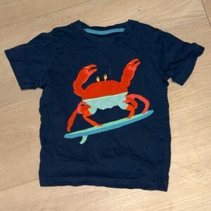 Baby Boden blue short sleeve red appliqué crab top 2/3y